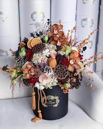 The Secret Garden Of Chicago On Instagram To P Christmas Flower Arrangements Floral Arrangements Flower Boxes