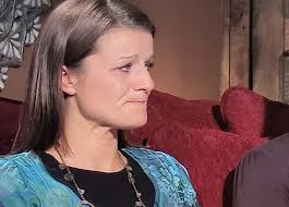 Is there a tear duct in Robyn's eye?