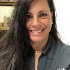 It is with deep sincerity that we share the passing of APHA Hall of Fame  inductee Harvey Jones of Cabool, Missouri, at the age of 86. A well-known  California horse trainer, Harvey