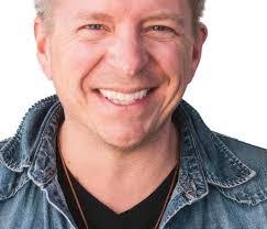 Norris Willis's Instagram, Twitter & Facebook