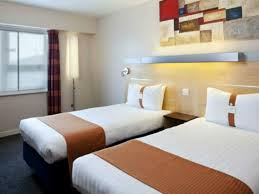 Wifi is free, and this hotel also features a bar and a conference centre. Holiday Inn Express London Limehouse London Auf Travelstay Com Buchen