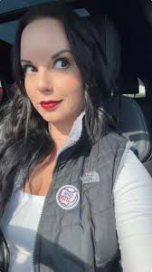 Mindy Thomas (@mindysthomas)