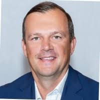 Lora Carr's Instagram, Twitter & Facebook