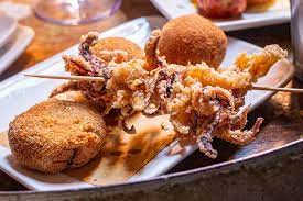 These are the best places to try them, including cantina do mori and all'arco. 5 Best Cicchetti Bars In Venice 2foodtrippers