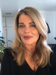 At Age 38! 🔥 𝗦𝗔𝗬 𝗬𝗘𝗦 𝗜𝗙 I'M STILL LOOK BEAUTY 😻