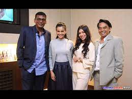 Anak mamak menantu mami 2010 full movie. Anak Mami Nasi Kandaq Kembalikan Nostalgia Anak Mami News Features Cinema Online