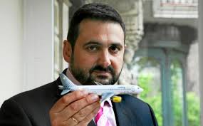Pa) it is estimated that 145,000 passengers will be affected by the flight cancellations, with. Alex Cruz Presidente De Vueling Premio Reconocimiento De Cecot