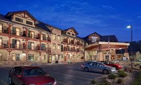 Ivy Inn Suites In Cody Wyoming Is Built Yellowstone Western Style Yellowstone Suites Wyoming