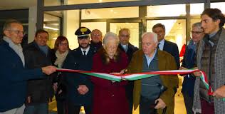 Il paese si articola in varie. Banca Alpi Marittime Inaugurata La Nuova Sede Della Filiale Di Villanova Mondovi Cuneo24