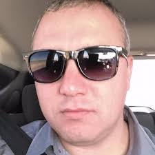 Carlos Lapierre's Instagram, Twitter & Facebook