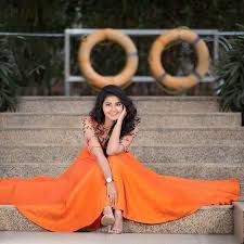 1 Ammy5844 Follow Me On Instagram Jewellery Account Contact Me On Whatsapp 9170945731 2 Ammyverma S Photography Poses Women Girl Photography Poses Girl Poses