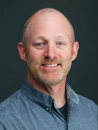 Budget pourboire 15 $. Aidez-moi à mettre le visage de mon beau-frère sur  un jeune et beau David Hasselhoff pour un cadeau de plaisanterie :  r/PhotoshopRequest