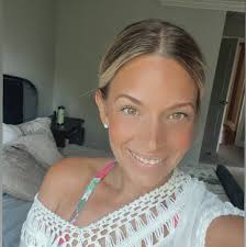 The lady that said about velcro rollers in the washing machine for pet  hair..omg im ashamed 😆 works a treat ! Thank you