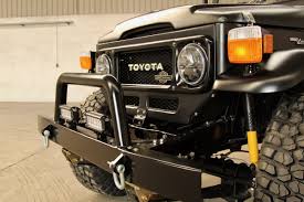 With a longer wheel base and wider axles the 85 land cruiser has better handling on roads the short wheel base and narrow axles are better for off road. Legacy Overland 1985 Toyota Land Cruiser Bj40