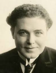 Who is Olive White dating? Olive White boyfriend, husband