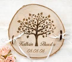 Ringkissen Holz Holzscheibe Ringkissen Hochzeit Baum Gravur Ringtrager Trauringe Alternatives Ringkissen Aus Birke Ringtragerkissen Decor Decorative Tray Inspiration