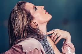 Ellie Goulding, Diplo & Swae Lee's 'Close to Me' Tops Adult Pop Songs Chart 