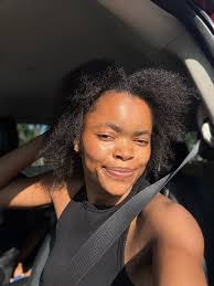 Leigh Jarrett's Instagram, Twitter & Facebook