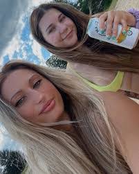 Jessica Mitchell's Instagram, Twitter & Facebook