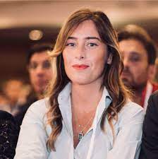I due, paparazzati dal settimanale oggi, si mostrano. Maria Elena Boschi Eta Altezza Figli Fidanzato Carriera Politica