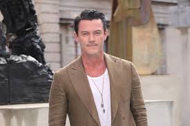 1,487,085 likes · 125,909 talking about this. Luke Evans I Ve Never Tried To Hide My Homosexuality