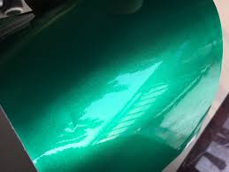 Vinyl film wrapping is an excellent way to change the color of your vehicle or accent certain parts and can cover minor scratches on your vehicle body. Emerald Green Gloss Metallic Car Wrap Styling With Candy Glossy Air Bubble Free Full Car Covering Foil Protwraps 1 52x20m Roll Car Wrap Car Stylingcar Foil Aliexpress