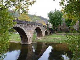 Ces châteaux datent pour la plupart du moyen âge ou de la renaissance d'où l'architecture variée voire impressionnante. 15 Top Activites Et Visites A Faire A Onet Le Chateau Et Dans Les Environs