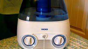 Vicks vaposteam in humidifier unlike vaporub, vicks vaposteam does not contain petrolatum and hence is safe to be used in a warm mist humidifier due to its ideal consistency. Vicks Coolmist Starry Night Humidifier Review Youtube