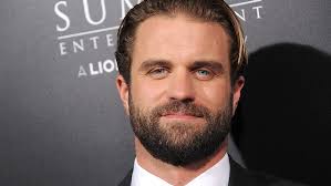Rep Sheet Roundup Mel Gibson S Son Milo Gibson Signs With Apa Hollywood Reporter Milo is the son of mel gibson who directed the movie; son milo gibson signs with apa