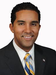 MV Mayor Davis offers support to Rich Thomas