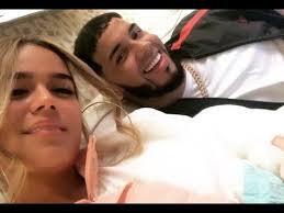 Anuel aa ha vuelto a colaborar con su prometida, la colombiana karol g , en un nuevo single en el que los dos unen fuerzas junto a varias de las mayores estrellas del reguetón y la música latina. Karol G Y Anuel Aa Juntos En Vivo Via Instagram Youtube