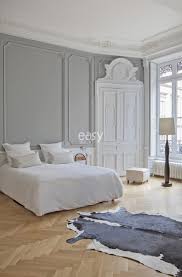 Bel Appartement De Style Haussmanien Avec Parquet Et Moulures A Louer Pour Un Shooting Photo Ou Pou Deco Chambre Parents Deco Chambre Parental Deco Appartement