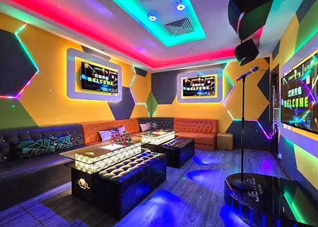 11 Best Karaoke Spots in Singapore To Sing Your Favourite Hits