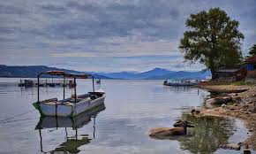 Jaraknya dari kota pekanbaru mencapai 140 kilometer dan 112 mil menuju. Pesona Keindahan Danau Singkarak Di Sumatera Barat Andalas Tourism