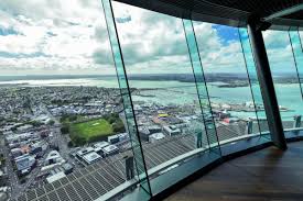 Journey up the sky tower to discover the biggest view in auckland and two activities to challenge the sky tower will be closing early on saturday, 29 may for an event. Bilder Sky Tower In Auckland Neuseeland Franks Travelbox