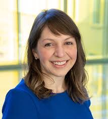 Lesley Casey's Instagram, Twitter & Facebook