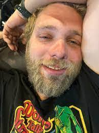 Deon Dewitt's Instagram, Twitter & Facebook