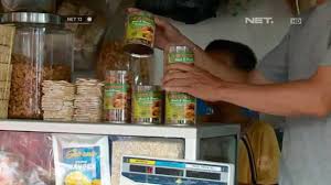 Keprek serai, potong jamur kancing menjadi 2 bagian, dan potong bakso ikan menjadi 4 bagian, sisihkan. Serba Serbi Jamur Shitake Net5 By Official Net News