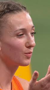 Katelyn Tuohy 4:25.54 mile win at Dr. Sander. Wilma Nielsen now the third  fastest performer in collegiate HISTORY with her 4:25.89!