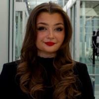 6600+ Profile mit dem Suchbegriff „Shorter“