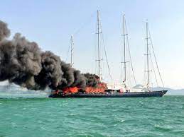 Un de 26,5 millions gagé sur sa villa madala de saint. The Phocea Bernard Tapie S Former Boat Victim Of A Fire In Malaysia