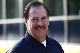 Long-serving administrator Larry Liotta retires from USD 383