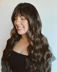 body dysmorphia // i don't understand what i look like anymore. i'm aging  my body is changing my face looks different and i just can't seem to put my  finger