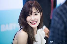 Tiffany's bright smile~ : r/SNSD