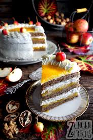 Zuletzt die schlagsahne schlagen, auf den kuchen geben und mit schokoladenraspel verziert servieren. Apfel Walnusstorte Mit Schlagsahne Zungenzirkus