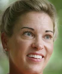 Elle magazine tells of Suzy Favor Hamilton's 'gross doubt and insecurity'