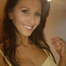 Laura Purdue's Instagram, Twitter & Facebook