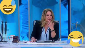 Cuando le canta ala Doctora Polo en caso cerrado y sale mal - YouTube