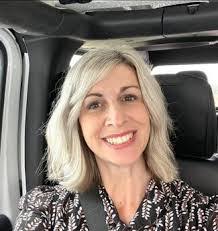 Melanie Henson's Instagram, Twitter & Facebook