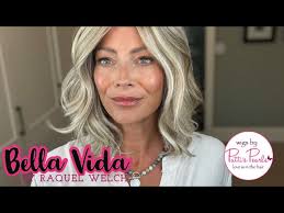 Wig Review: Erin by Amore in Silver Stone